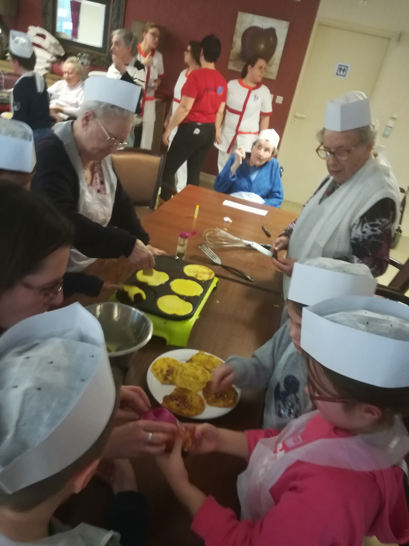 Après-midi Crèpes Party avec les enfants de l'école Jacques Prévert d'Aix-Noulette